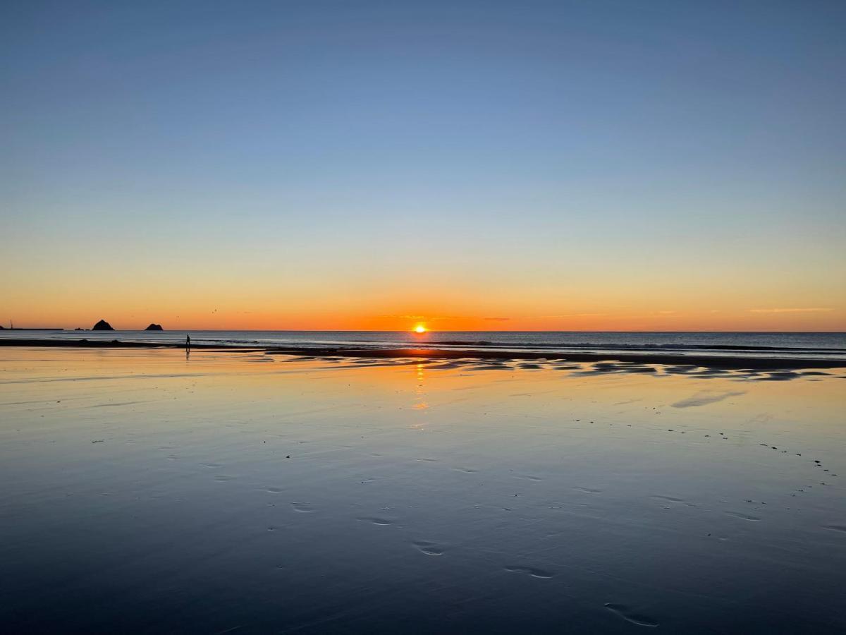 Ocean Front East End Beach House นิวพลีมัธ ภายนอก รูปภาพ